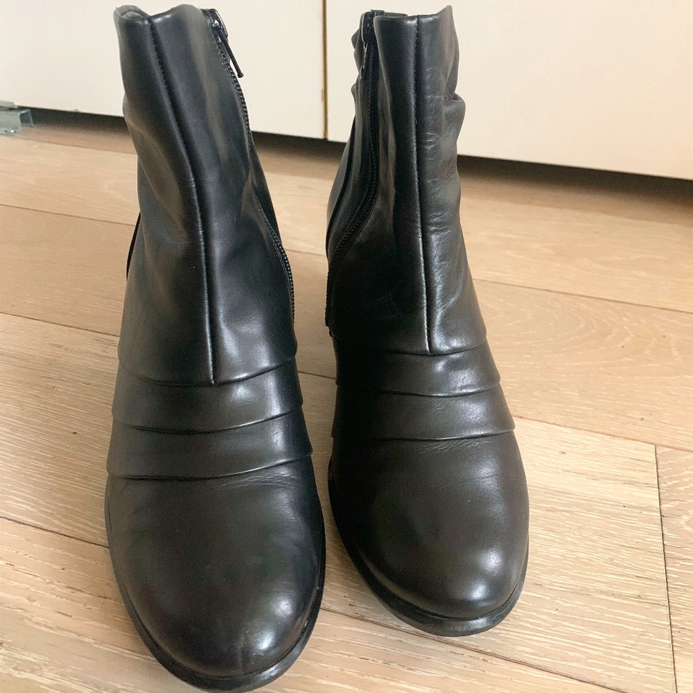 Gabor Black Leather Ankle Boots Size 7